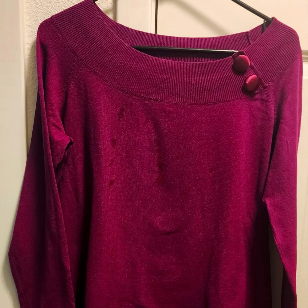 Sweater - Picture 1 of 2
